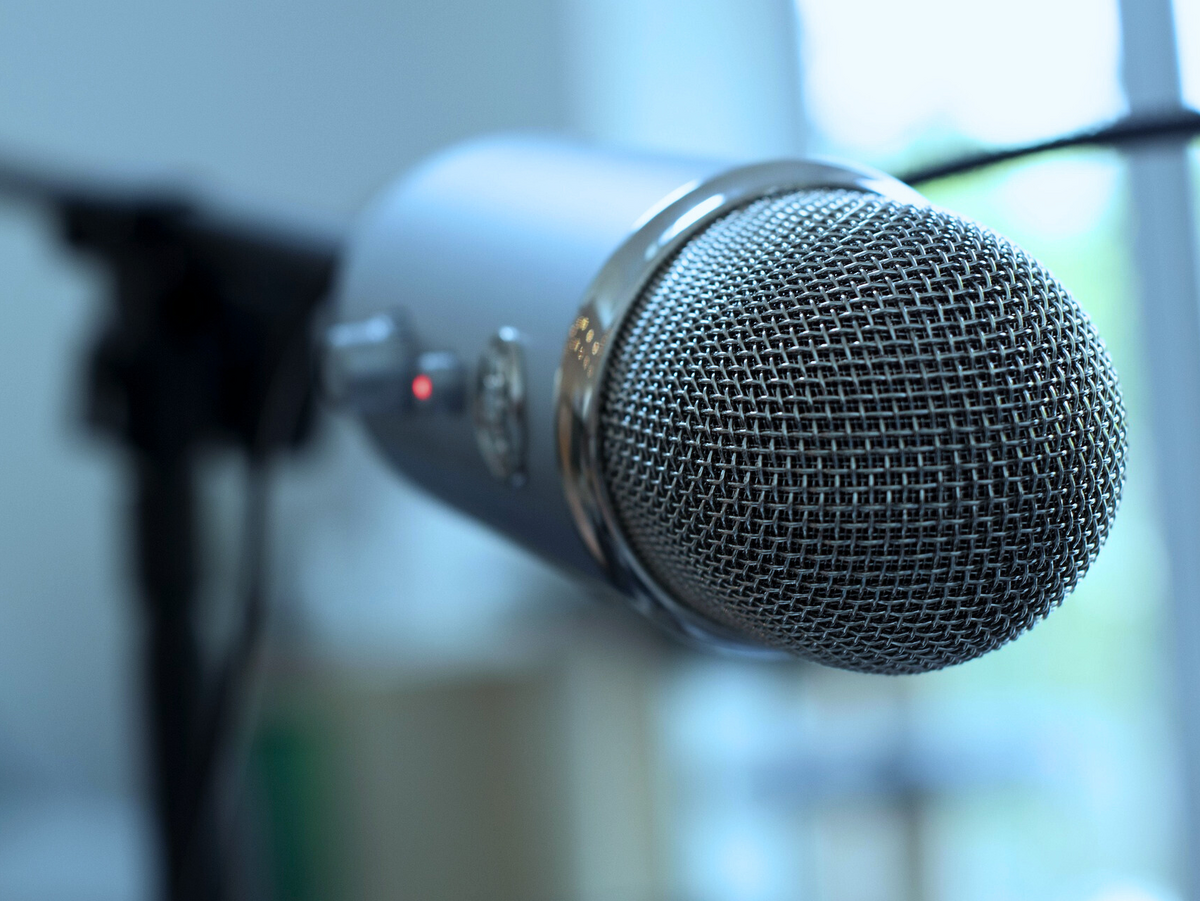 Studierende für die Produktion 15- bis 20-minütiger Podcasts gesucht (auf Werkvertragsbasis)