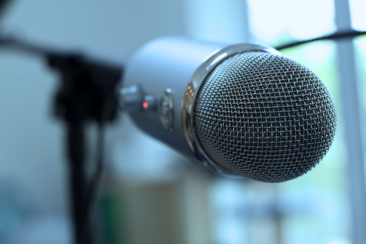 Studierende für die Produktion 15- bis 20-minütiger Podcasts gesucht (auf Werkvertragsbasis)